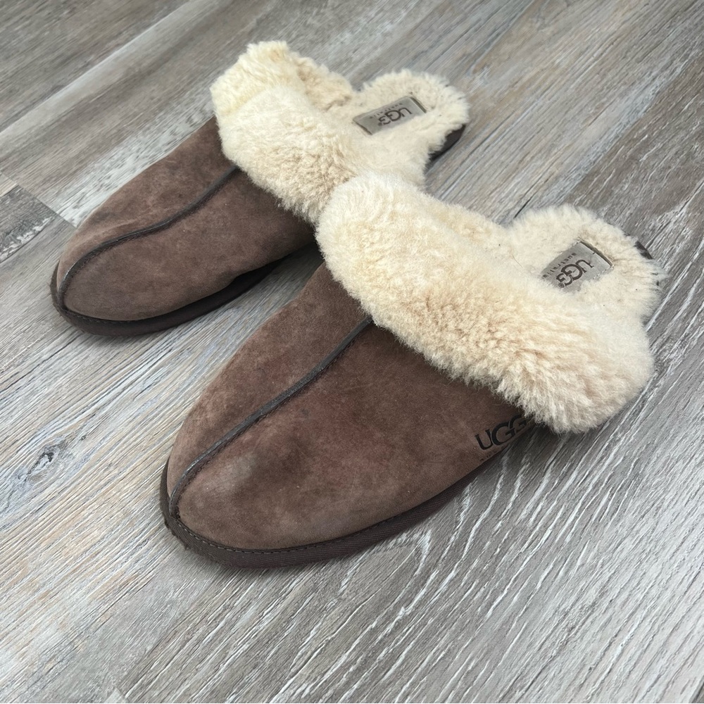 Ugg Classic Slipper / Sherpa Mules - image 1